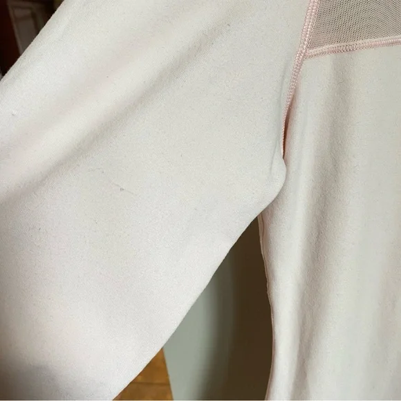 Lululemon Just Breathe Long Sleeve Heathered Parfait Pink Size 6 or Medium - Picture 8 of 14